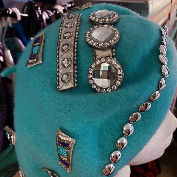 Baby Blue & Rhinestone Studded Beret main image 5